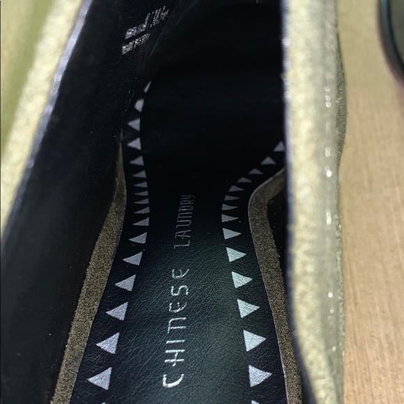 NEW Chinese Laundry Olive Suede Mule - Picture 6 of 6